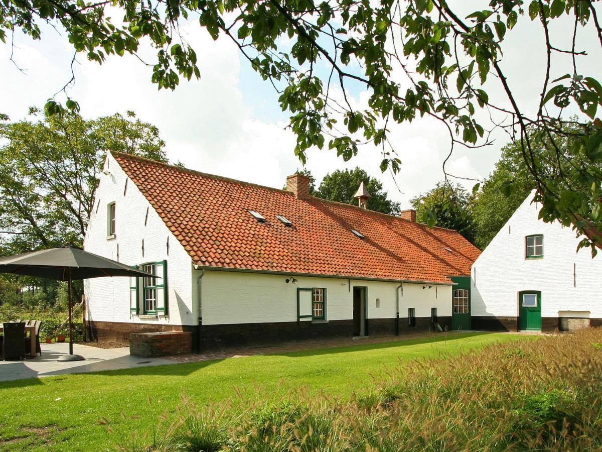 Beautiful Farmhouse In Beernem With Big Garden エクステリア 写真